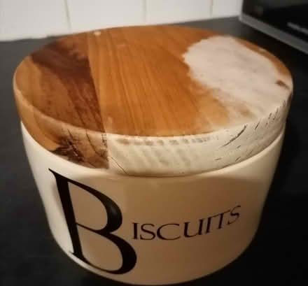Photo of free Large biscuit barrel with cosmetic damage to lid (Leinthall Starkes HR6) #1