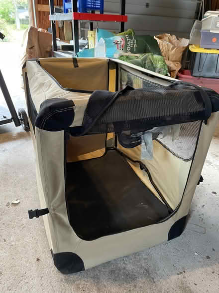 Photo of free Soft side dog crate (Westerville) #2