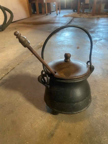 Photo of free Iron pot (Bernal Heights) #1