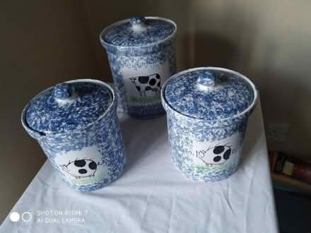Photo of free set of 3 jars (Ulverley Green B91) #1