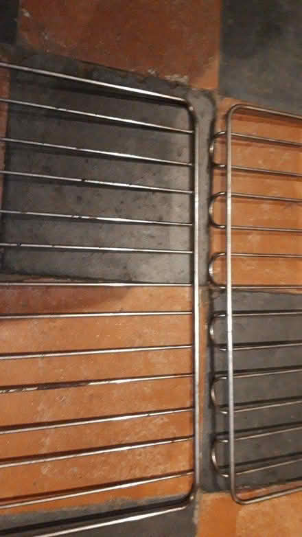 Photo of free Oven racks and baking tray (Crookesmoor S10) #3