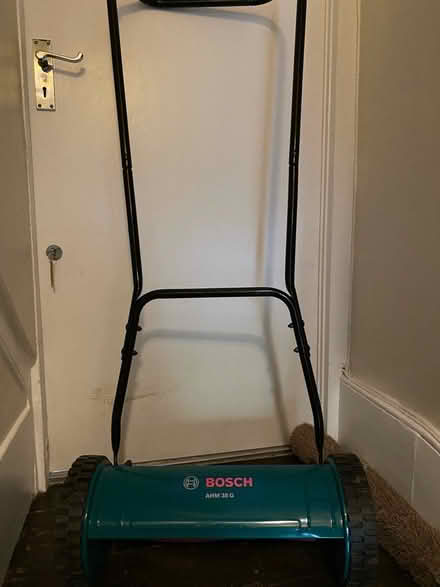 Photo of free Manual lawn mower (Highbury N5) #1