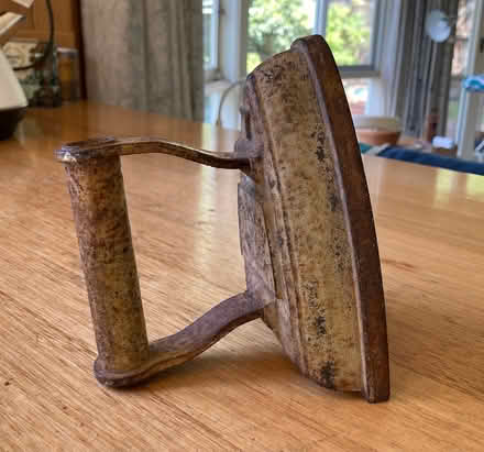 Photo of free Flat iron (Kew East) #2