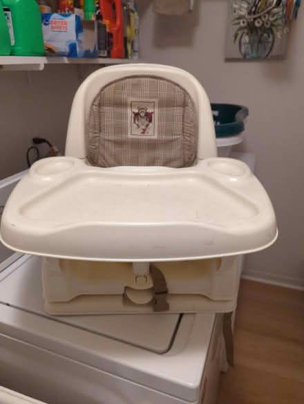 Photo of free High chair (SW Canton Beck and Geddes) #1
