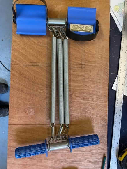 Photo of free Cheat expander with foot straps (Cob Lane B29) #1