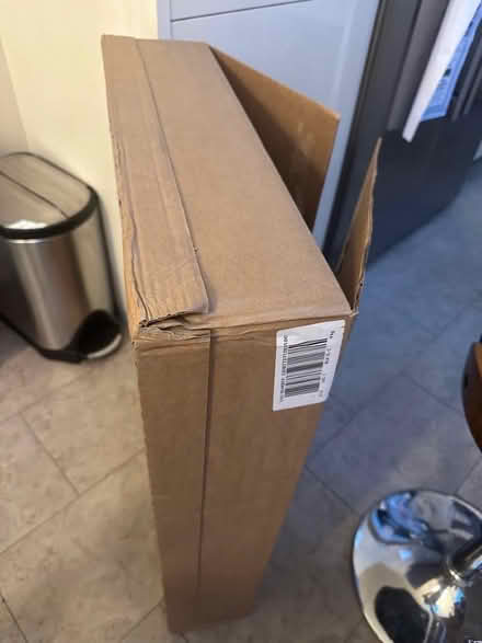 Photo of free Large box 62 x 87x 15 cm (Beaconsfield HP9) #2