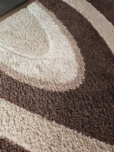 Photo of free Large rug. (Harbury CV33) #2