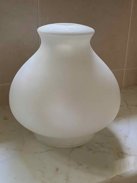 Photo of free Pendant glass lamp shade. (Caton LA2) #1