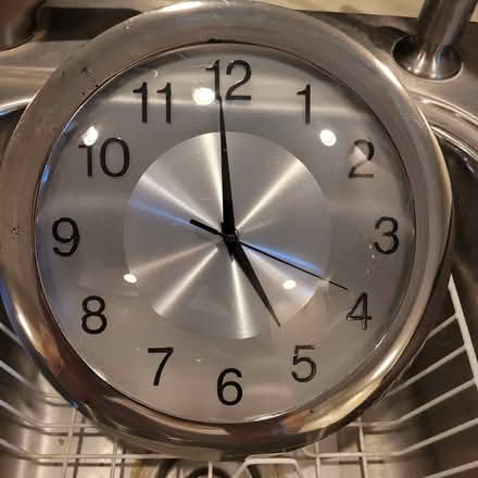 Photo of wall clock, battery operated (palm harbor) #1