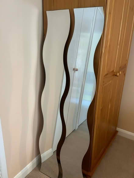 Photo of free 2 Mirrors (Dorchester DT1) #1
