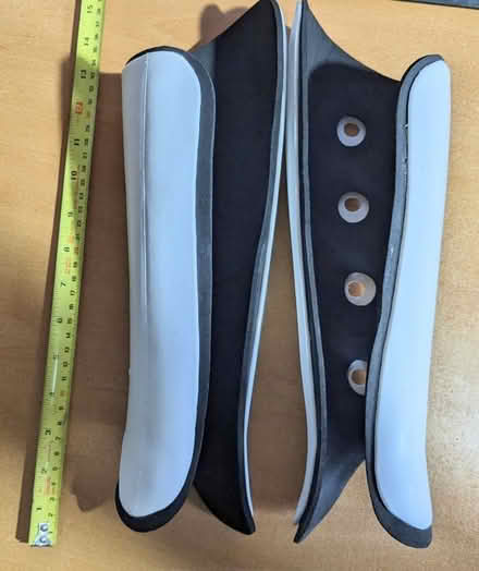 Photo of free Shinguards (Comiston EH10) #2