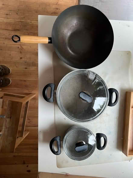 Photo of free 2 pans and a wok (RG4) #1