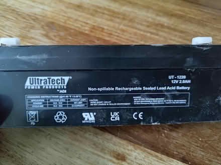 Photo of free 12v battery, 2.0Ah (SE24) #1