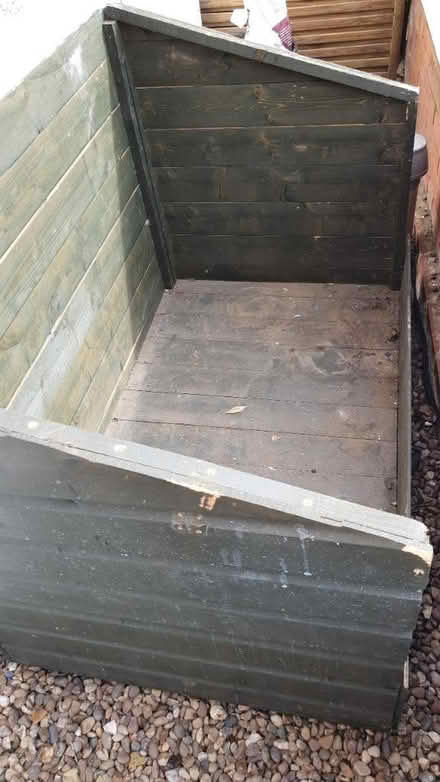 Photo of free Small shed for front garden (Barnes) #1