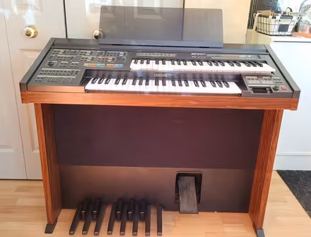 Photo of free Electric organ (L6J 2K7) #4