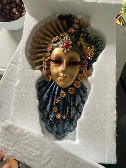Photo of free Mask (Shakspeare Walk, N16) #4