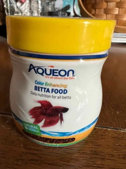 Photo of free Beta fish food (20012) #1