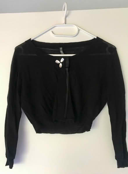 Photo of free Cropped cardigan, size S/6 (Elephant and castle SE1) #1