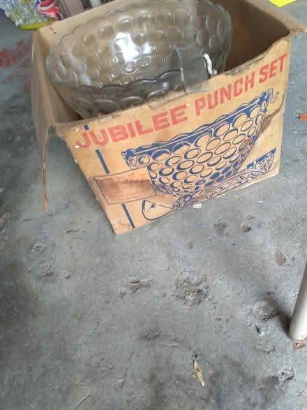 Photo of free Vtg Jubilee Punch Bowl Set-Orig Box (Garfield NJ) #2