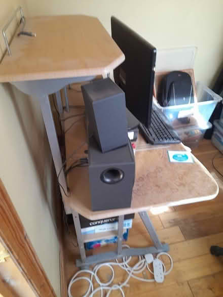 Photo of free Computer/Work Desk (Enfield EN2) #1