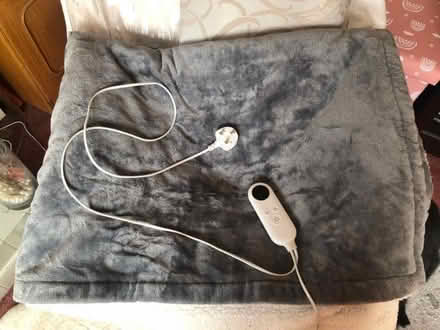 Photo of free Fully working heated throw (Round Green LU2) #1