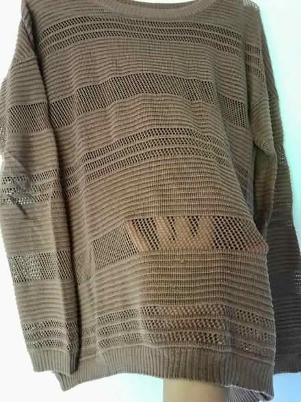 Photo of free Brown jumper size S/6 (Elephant and castle SE1) #2
