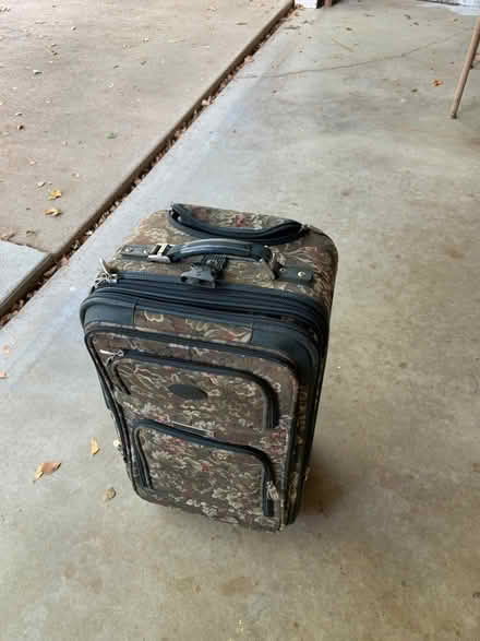 Photo of free Medium sized luggage (Chesterfield) #1