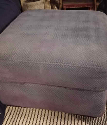 Photo of free Square ottoman with storage (OX44 Garsington) #3