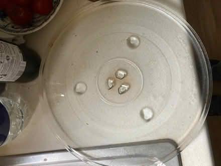 Photo of free Glass microwave plate (tunstall LA6) #1