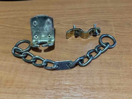 Photo of free ERA door chain (gold) (Marshalswick AL4) #1