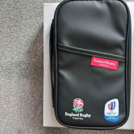 Photo of free England Rugby World Cup 2023 box and travel wallet x 5 (Racecourse) #3