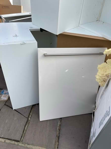 Photo of free kitchen pieces (Wimbledon SW20) #1