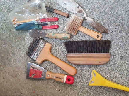 Photo of free Decorating bits and bobs (M20) #1