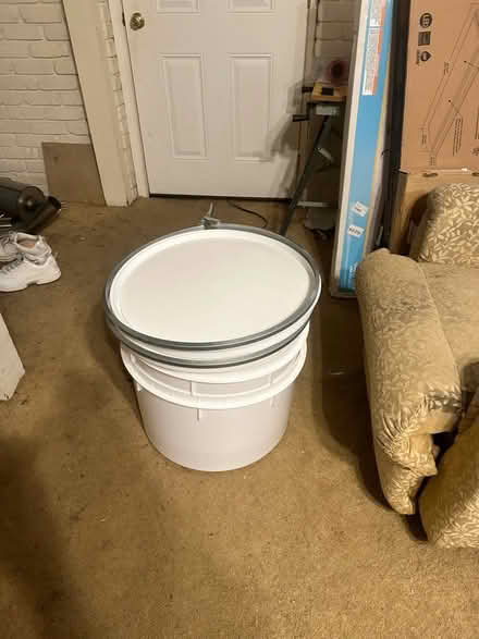 Photo of free Good grade container (Southfield on lasher) #1