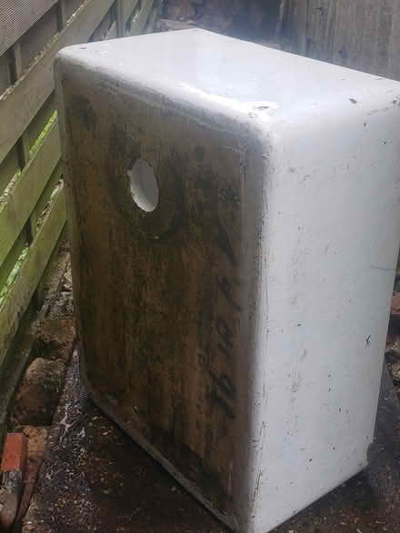 Photo of free old sink (Hampreston BH21) #3