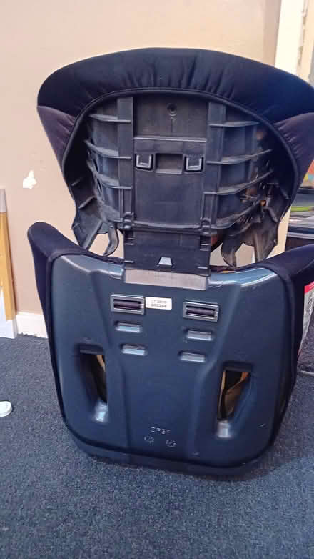Photo of free Cuggl Wave Car seat (BD7) #2