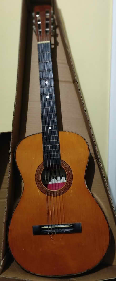 Photo of free Hi Spot acoustic guitar (Sherwood KT13) #2