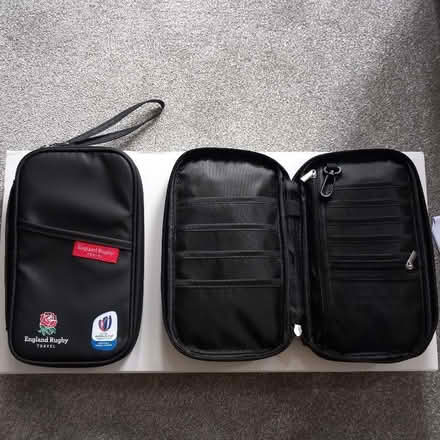 Photo of free England Rugby World Cup 2023 box and travel wallet x 5 (Racecourse) #1
