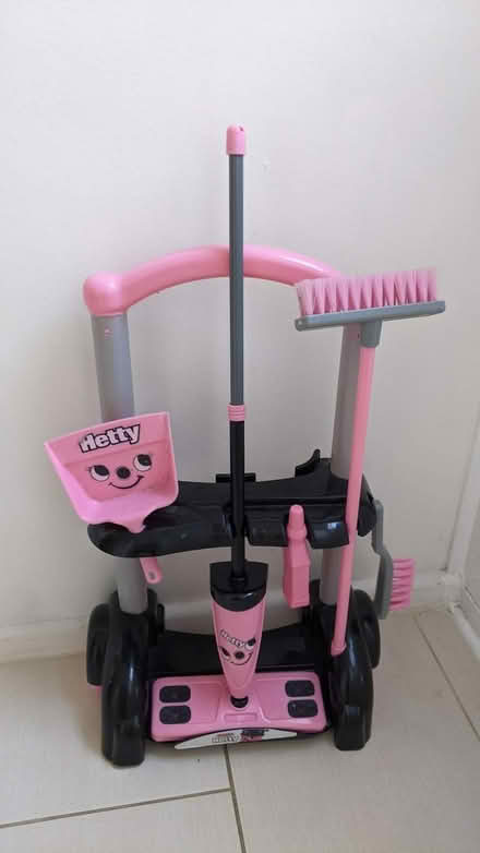 Photo of free Hetty 'cleaning set' toy (Abingdon-on-Thames OX14) #1