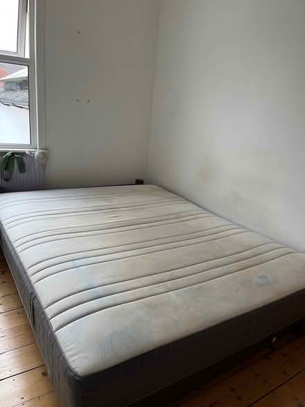 Photo of free IKEA Hogarth mattress 160 x 203 cm (SE25 south Norwood) #2