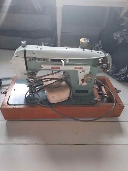 Photo of free New Home sewing machine. (Torbrex FK7) #1