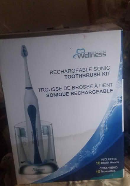 Photo of free Electric toothbrush kit (Flatbush & Church, Brooklyn) #1