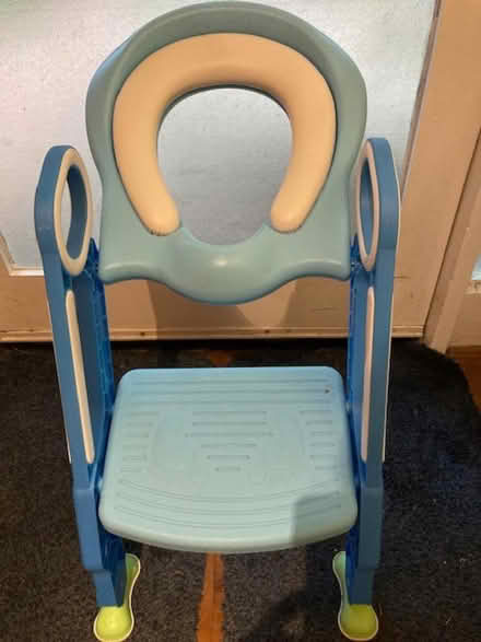 Photo of free Child's loo seat and steps (Weybridge KT13) #2