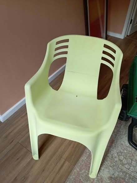 Photo of free plastic garden chair (Ulverley Green B91) #1