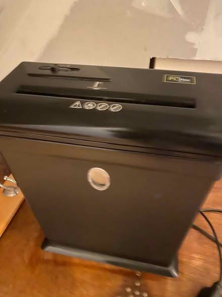 Photo of free Paper shredder (Reigate RH2) #2