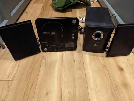 Photo of free Small hi-fi & speakers (Rochester ME1) #3