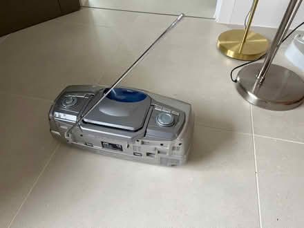 Photo of free CD player and radio (Newcourt EX2) #2