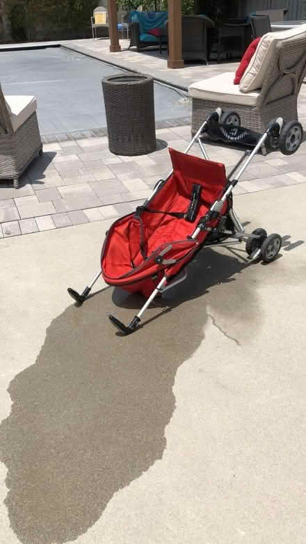Photo of free Chicco collapsible stroller (Oakland/Eastlake) #2