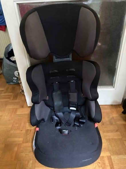 Photo of free Kiddicare child's car seat (Weybridge KT13) #1