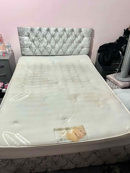 Photo of free Double mattress (Croydon CR0) #1